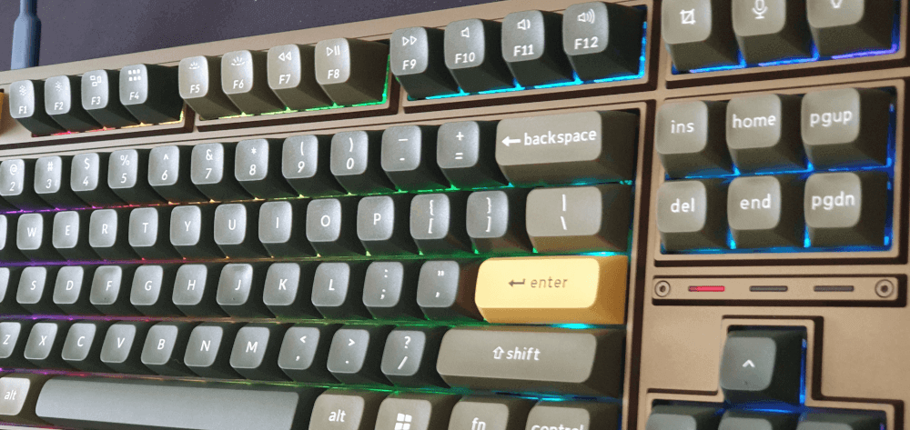 A closer shot of the Keychron Q3 pro SE, showing the right hand side of the board.