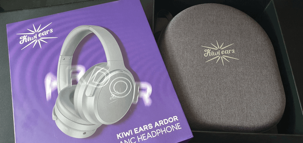 The Kiwiears Ardor being unboxed.