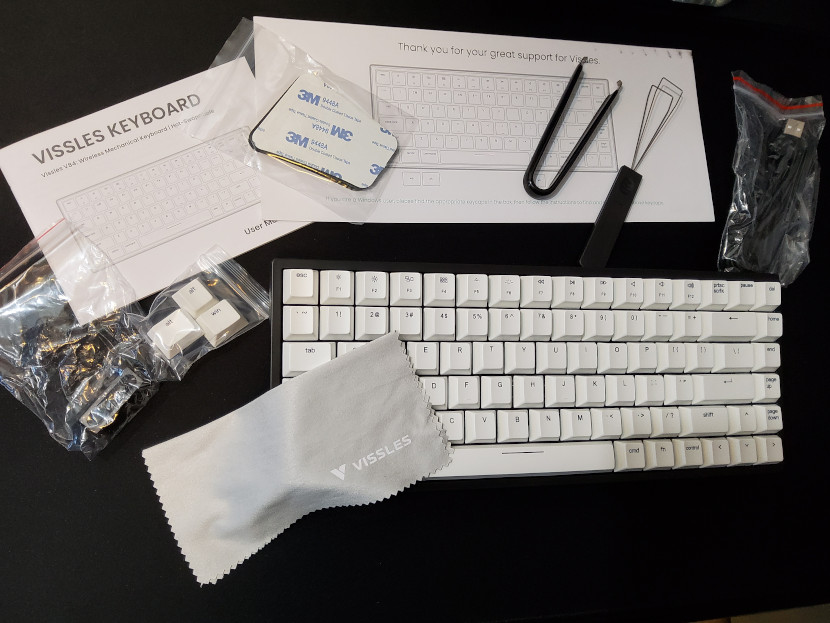 Vissles V84 mechanical keyboard package contents.