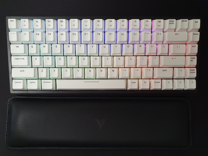 Vissles V84 mechanical keyboard with palm rest